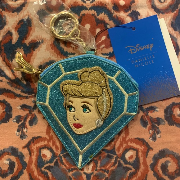 Cinderella Coin Purse by Danielle Nicole💎 - Picture 2 of 3